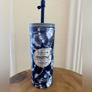Asobu Superb Sippy Vacuum Insulated Tumbler. 20 OZ/600 ML. Blue/black & white